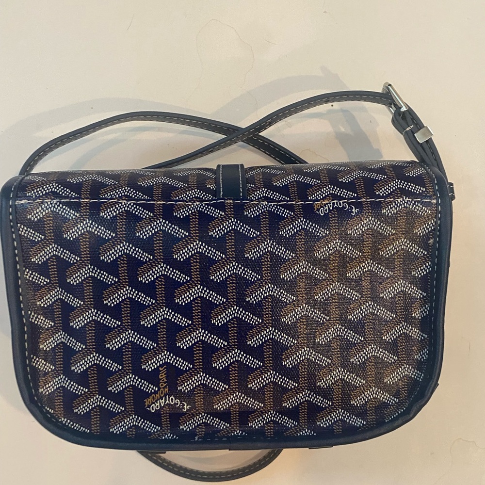 PVC diagonal pattern small size Flap close Shoulder & Crossbody Bag in Navy - Picture 2 of 7
